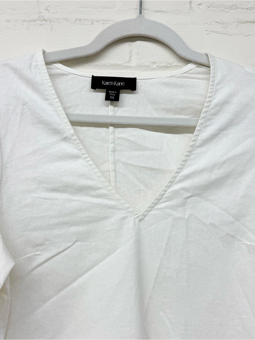 NWT Karen Kane White Linen Floral Cutout Blouse - Picture 5 of 8